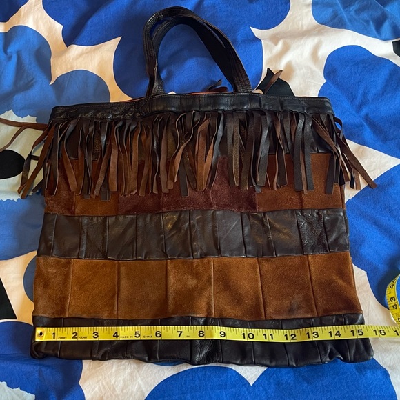 Tasseled leather patchwork purse for your eclectic outings - Picture 3 of 7